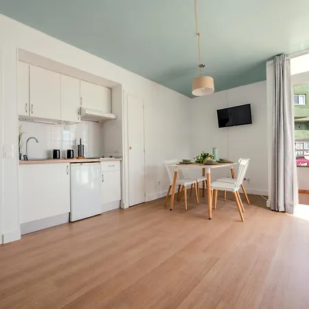 Nura Apartment